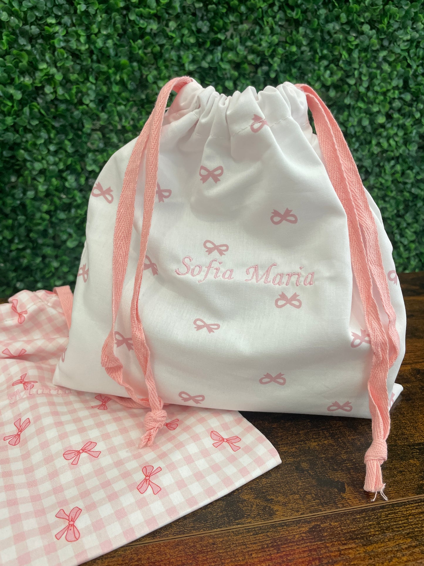 Set Neonati (Sacchetto + Bavaglino) + Ricamo personalizzato