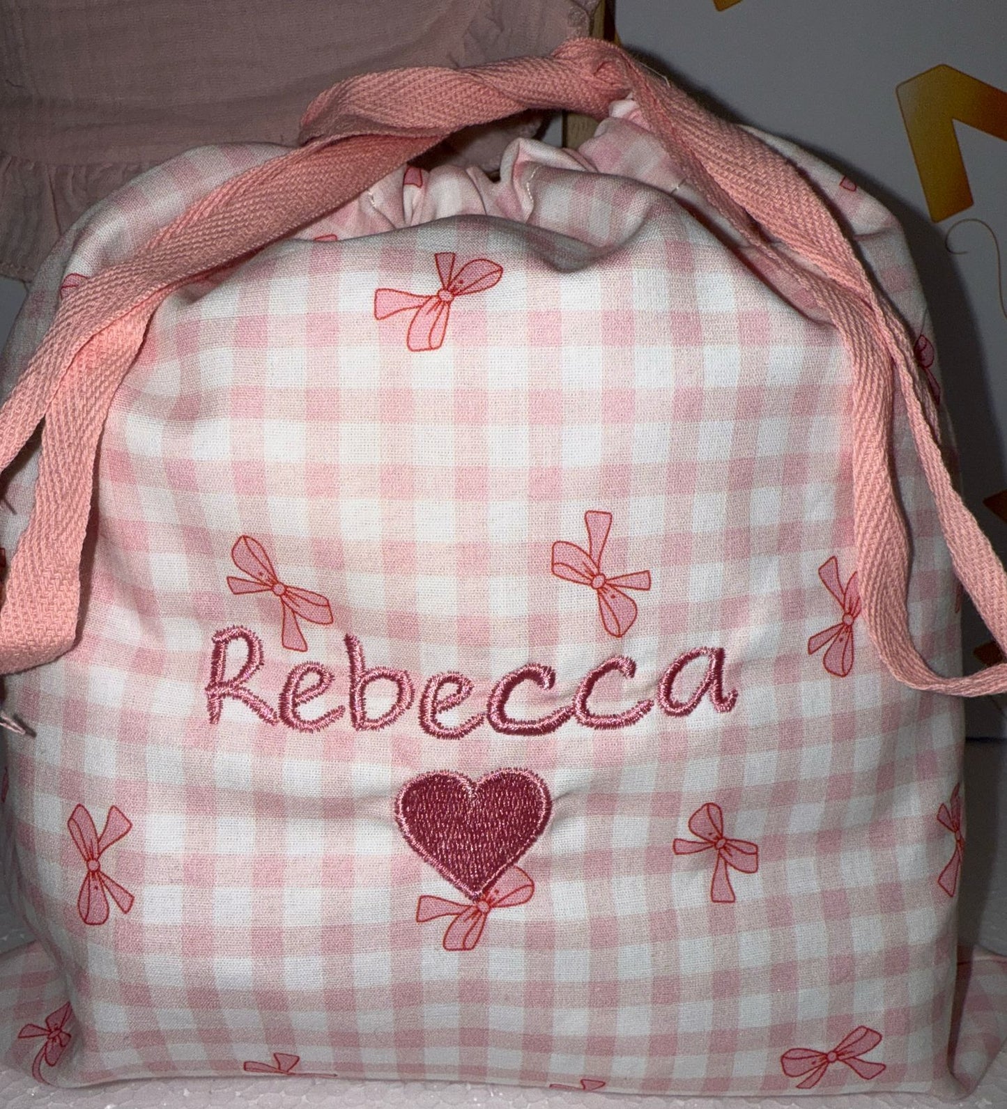 Set Neonati (Sacchetto + Bavaglino) + Ricamo personalizzato