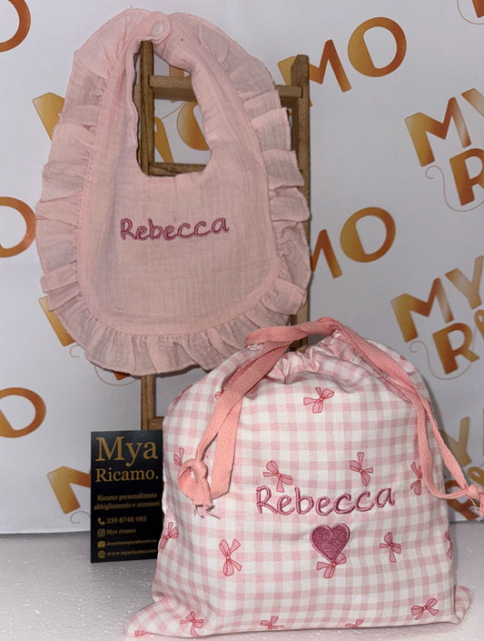 Set Neonati (Sacchetto + Bavaglino) + Ricamo personalizzato